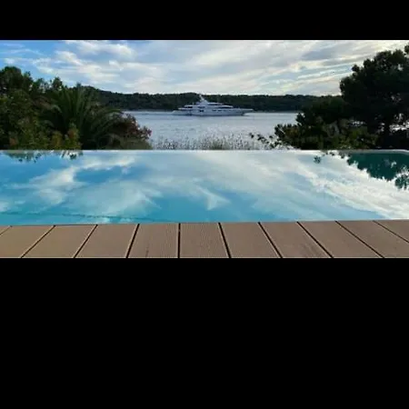 Del Mar Deluxe Апартаменты