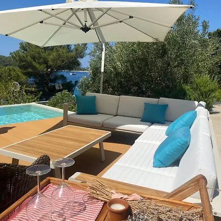 Del Mar Deluxe Apartment
