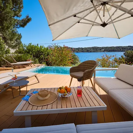 Del Mar Deluxe Apartment